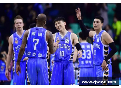 QY球友会体育官网雄鹿击败雷霆，豪取连胜：新赛季势不可挡